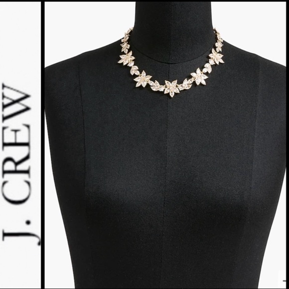 NWT J.Crew Gold Leaves N Floral Necklace - Picture 2 of 6